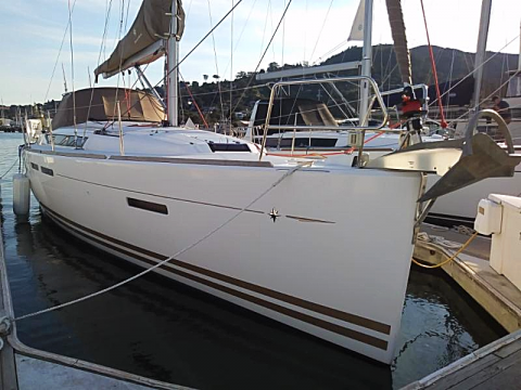 jeanneau 409 sailboat